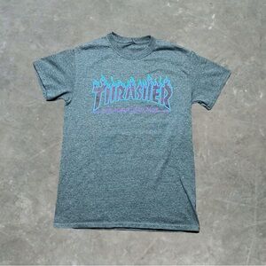 ☀️ Thrasher Skateboarding Magazine Graphic Tee Mens Size Small Gray